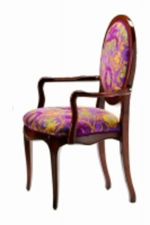 C扶手椅 餐廳家具中的優(yōu)雅與實用之選